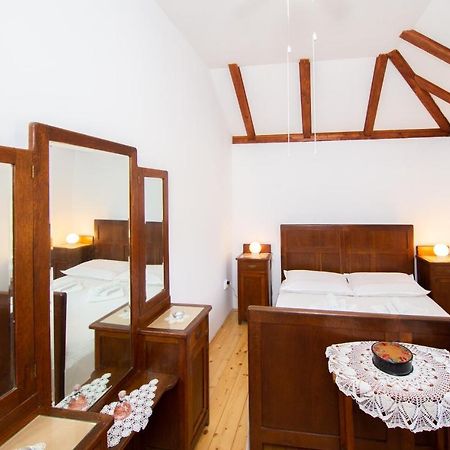 Holiday Home Burba Komiža Eksteriør bilde