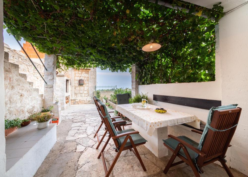 Holiday Home Burba Komiža Eksteriør bilde