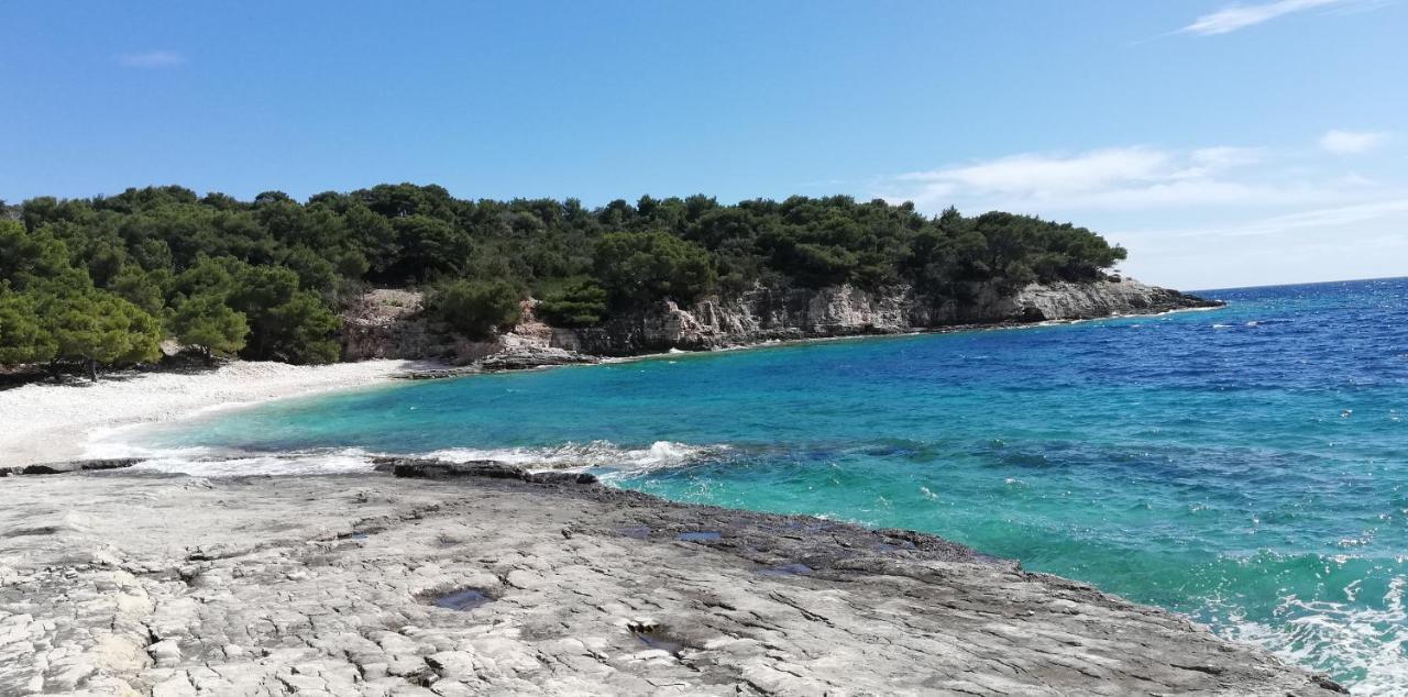 Holiday Home Burba Komiža Eksteriør bilde